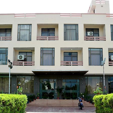 Oyo 6012 Hotel Rockwell Dźajpur Zewnętrze zdjęcie