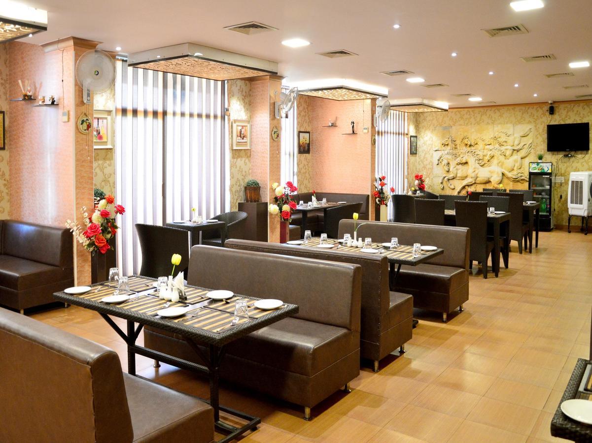 Oyo 6012 Hotel Rockwell Dźajpur Zewnętrze zdjęcie