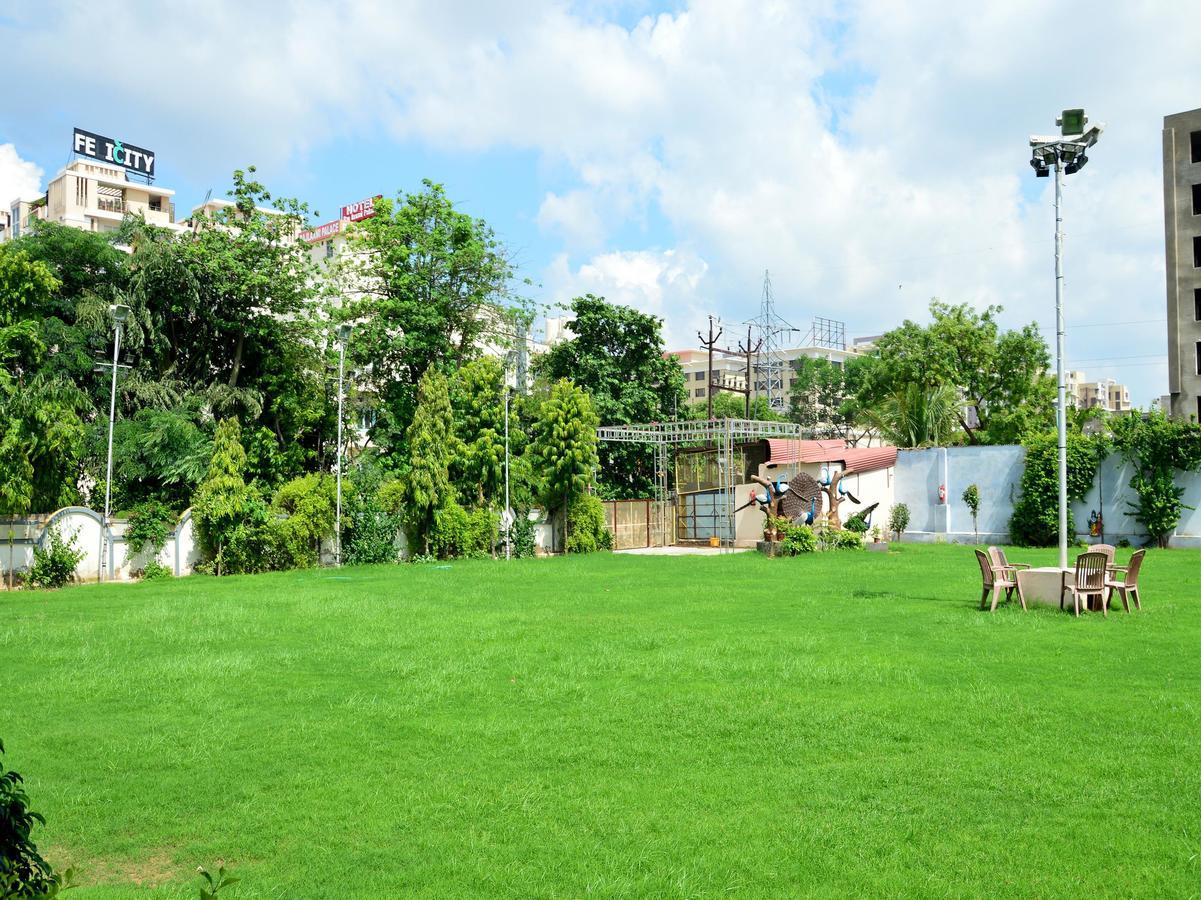 Oyo 6012 Hotel Rockwell Dźajpur Zewnętrze zdjęcie