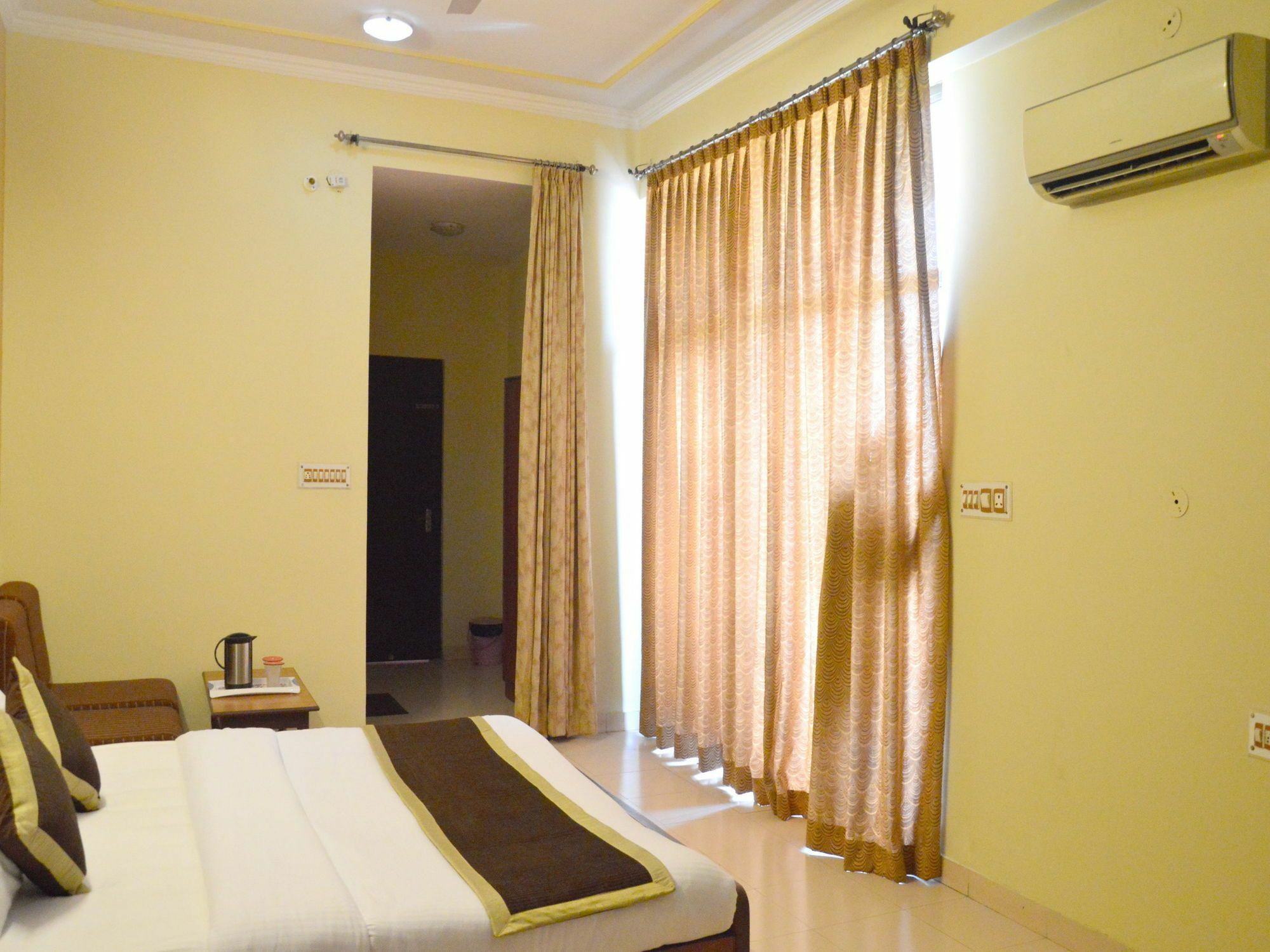 Oyo 6012 Hotel Rockwell Dźajpur Zewnętrze zdjęcie